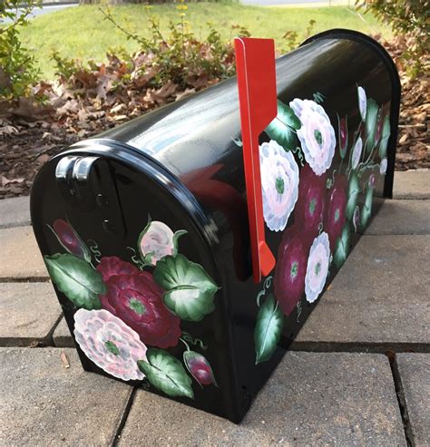 painting a decorative mailbox